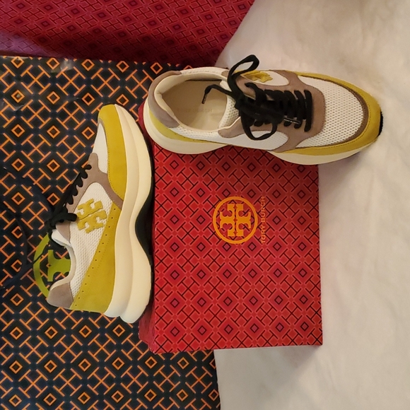 NEW! TORY BURCH FABULOUS, CHIC, & SEXY KICK TRAINER REMEMBER STR SNEAKERS SHOES - Picture 2 of 11